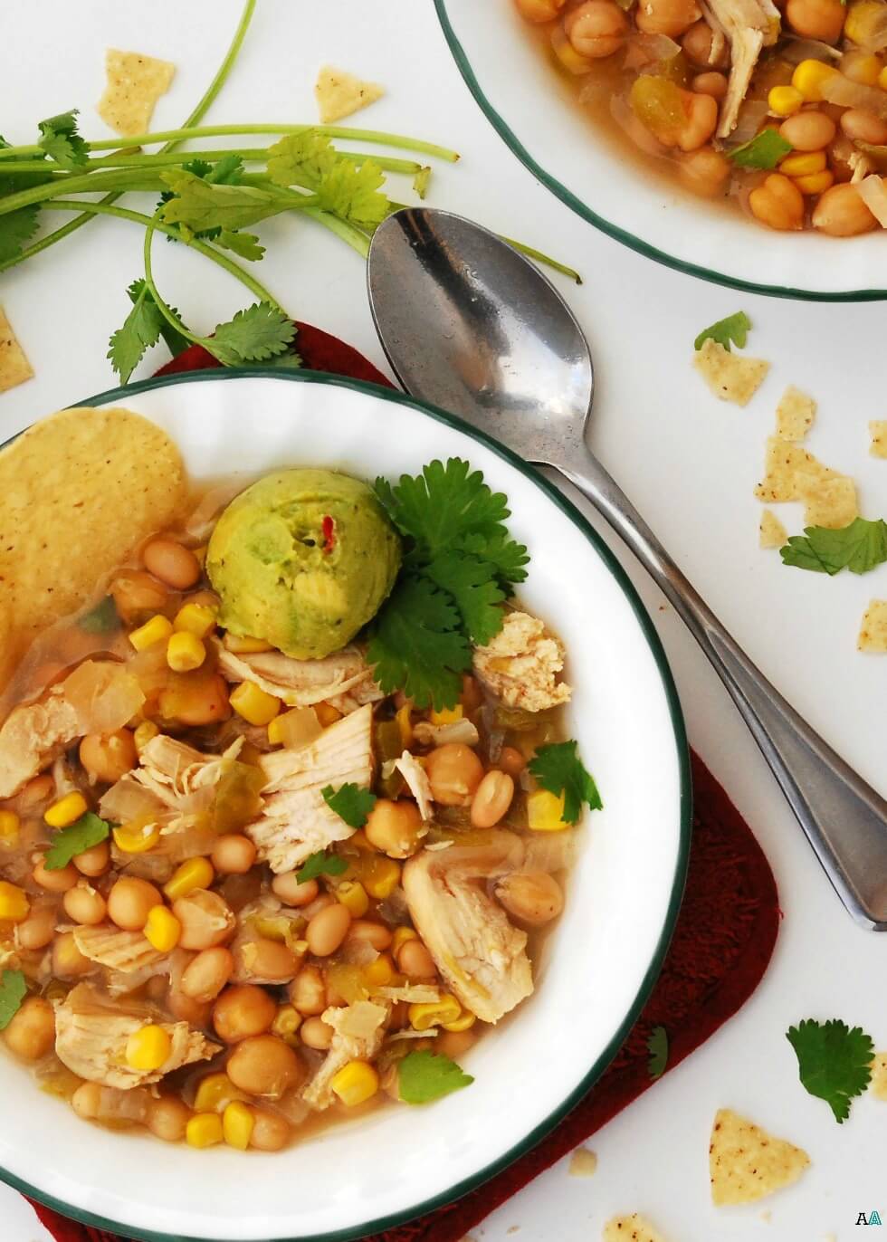 AMAZING Crockpot White Bean Chicken Chili • FIVEheartHOME