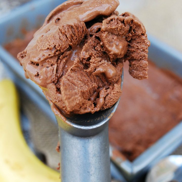 No Churn Vegan Chocolate-Banana Ice Cream (GF, DF, Egg, Soy, Peanut, Tree nut Free, Top 8 Free) A super easy dessert made in your blender! Recipe by Allergy Awesomeness