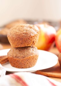 dairy-free-cinnamon-applesauce-muffins
