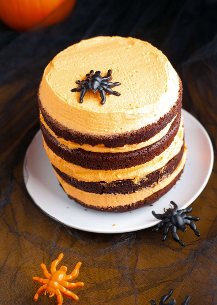 gluten-free-vegan-black-and-orange-Halloween-cake