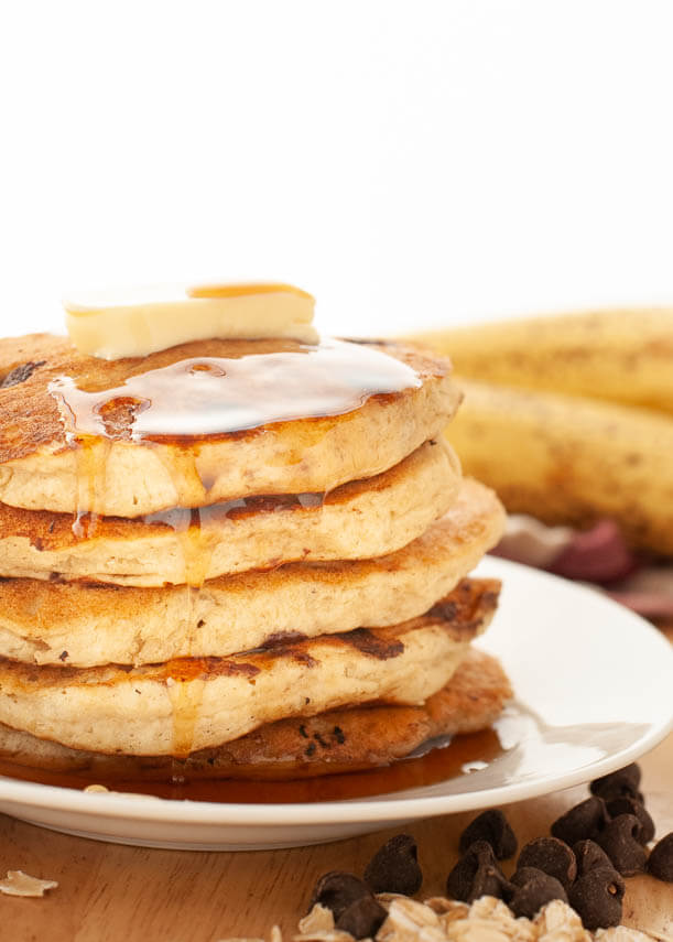 gluten-free-vegan-chocolate-chip-oatmeal-banana-pancakes
