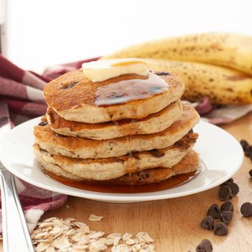 chocolate-chip-oatmeal-banana-pancakes
