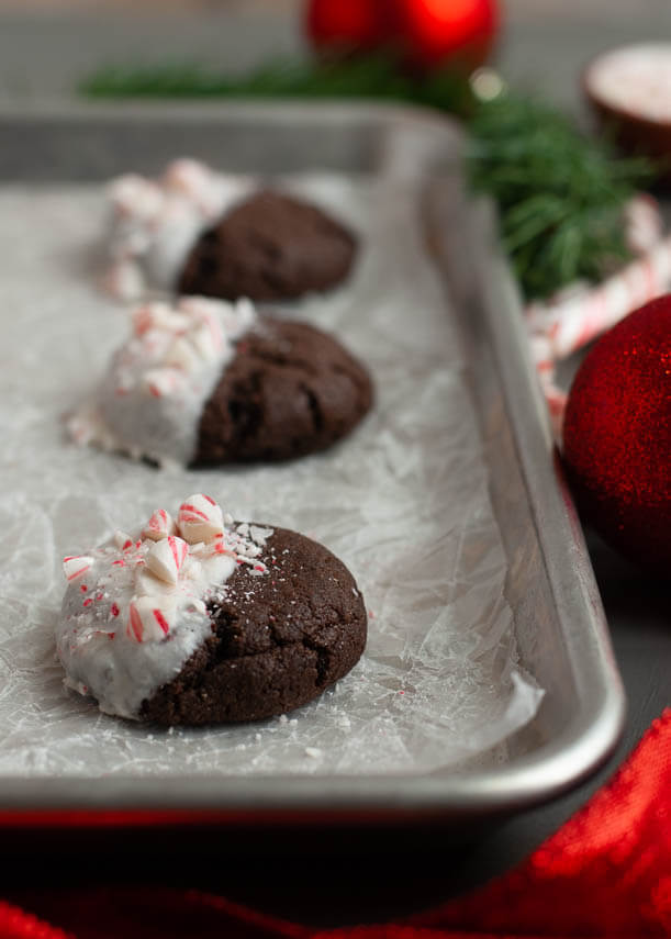 white-chocolate-dipped-peppermint-christmas-cookie-recipe