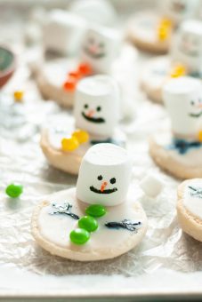 Egg Free Royal Icing (Gluten Free, Dairy Free, Vegan & Allergy Friendly)