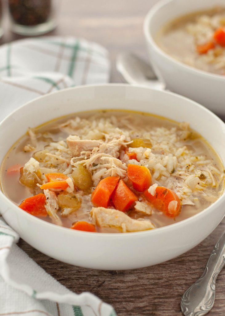 how-to-make-chicken-and-rice-soup-dairy-free-bowl-close-up