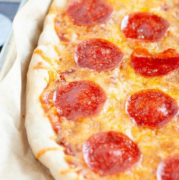 gluten-free-pizza-crust-uncut-corner-of-it