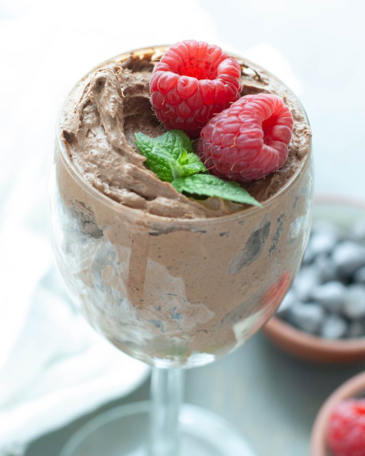 2-ingredient-dairy-free-chocolate-mousse